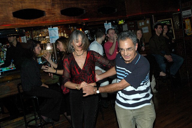 min 2005 12 18 sharkys 083